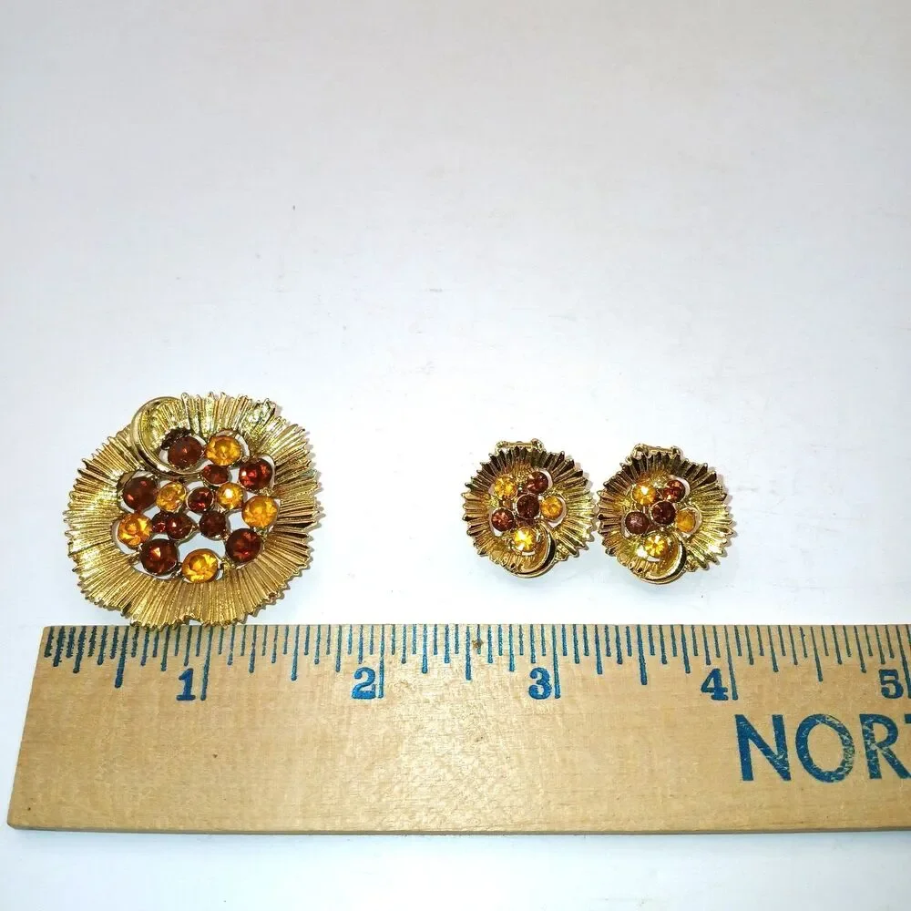 Unbranded vintage gold